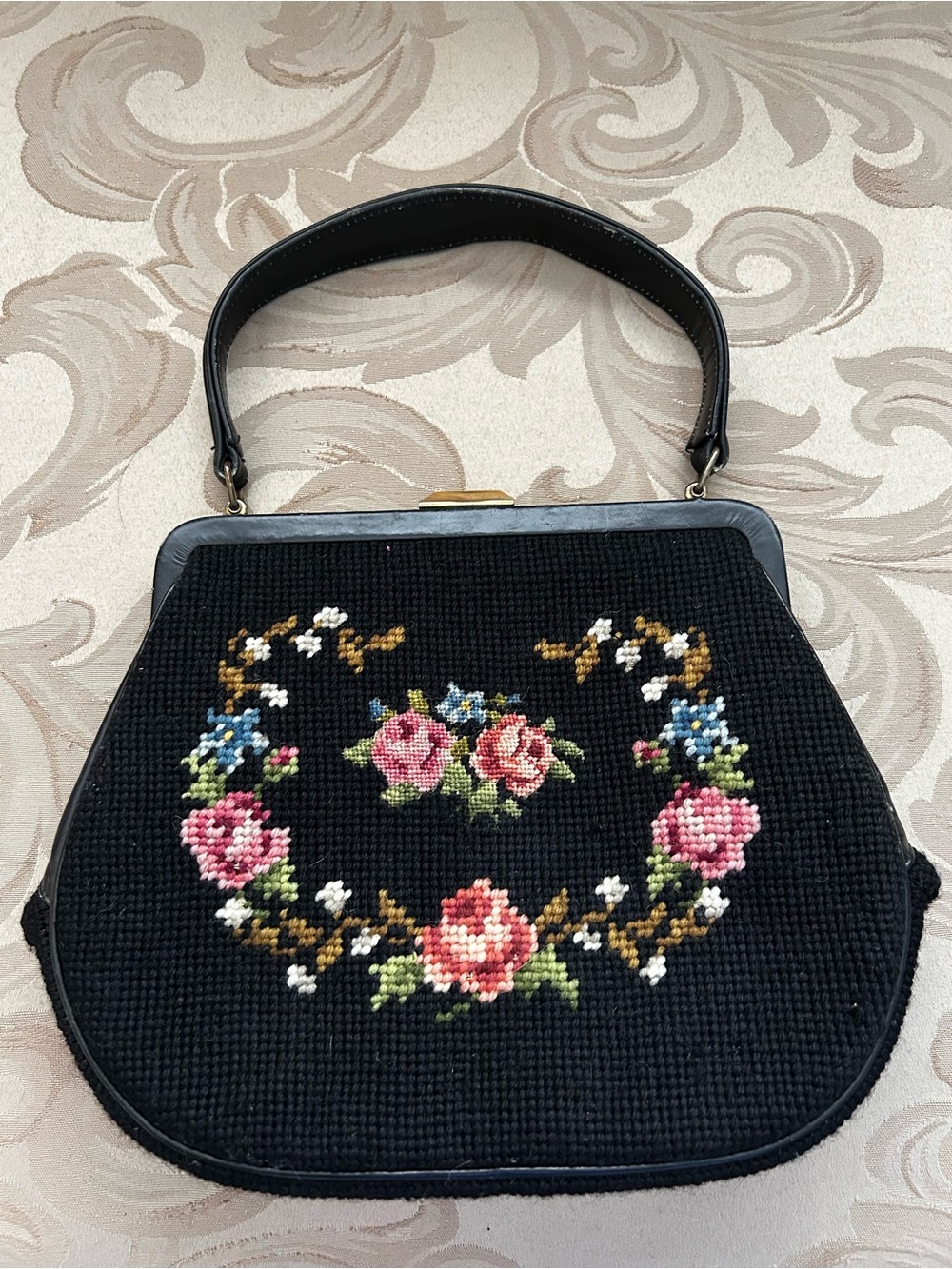 Vintage Black Needlepoint Floral Top-Handle Bag Purse Pink Linkng Gold Snap